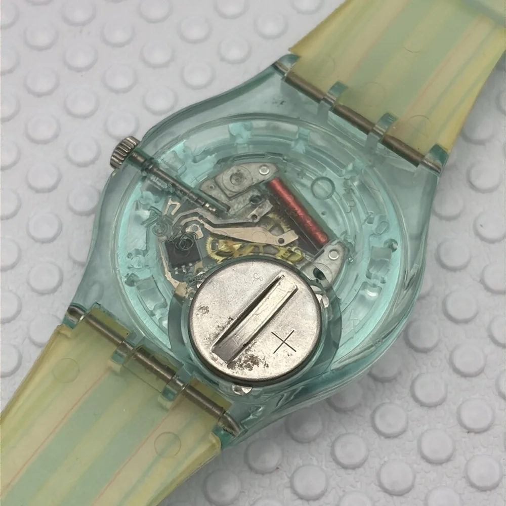 Swatch Watch - GL112 - Meeting the Parallels